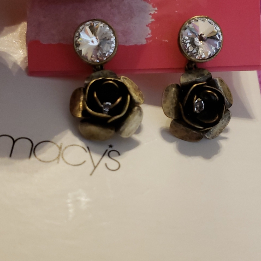 Betsey Johnson flower earrings